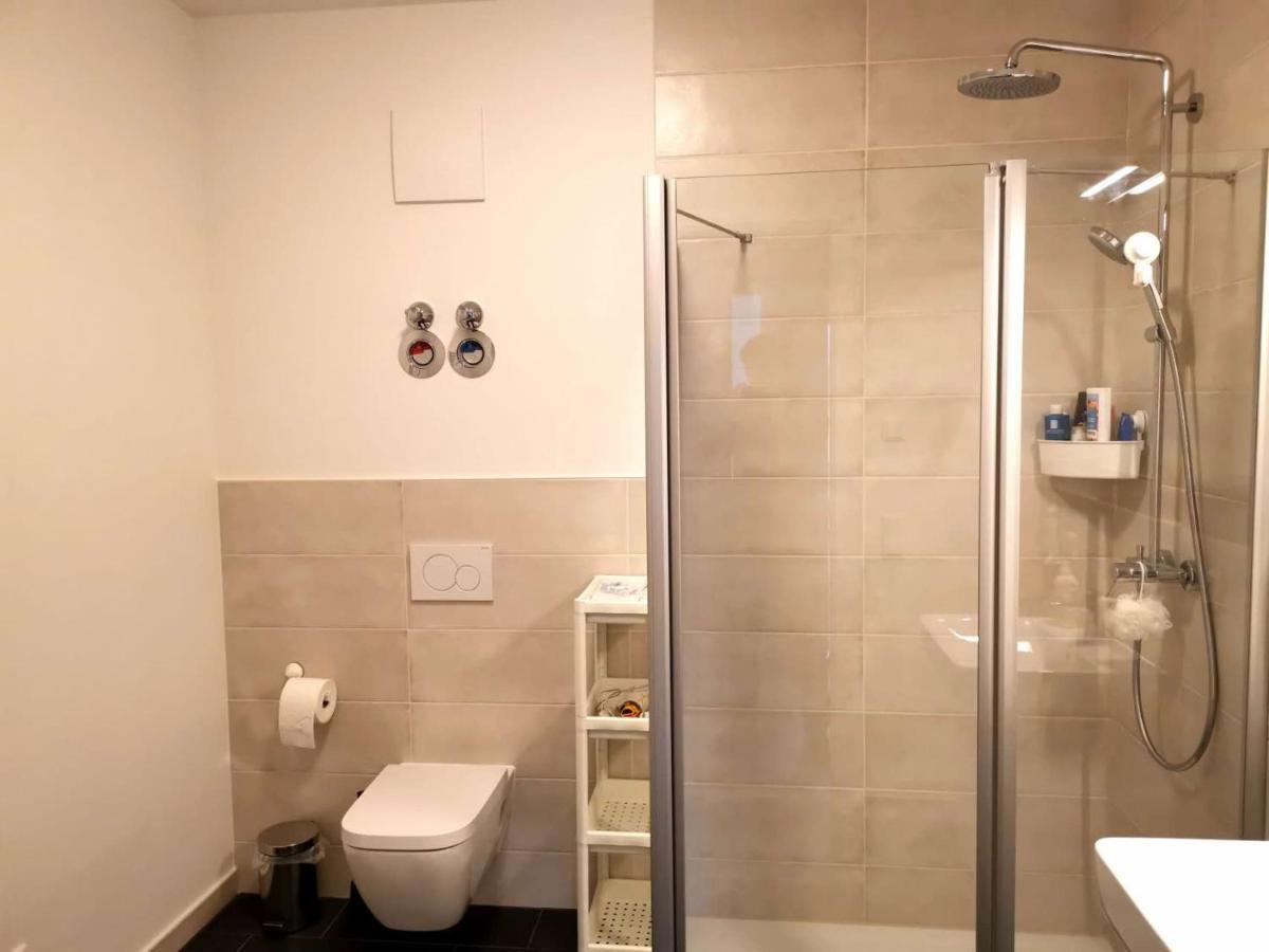 Gemuetliches Privatzimmer In Geraeumiger Gemeinschaftswohnung Dresden Exterior foto